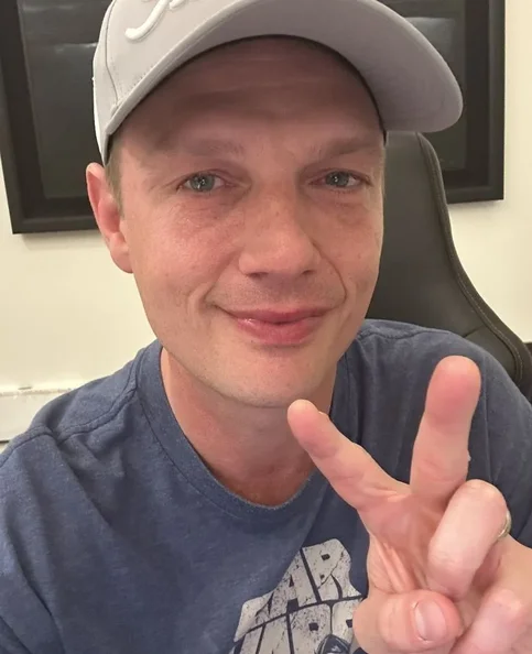 Nick Carter - Biography, Age, Net Worth, Career & Family Favourites