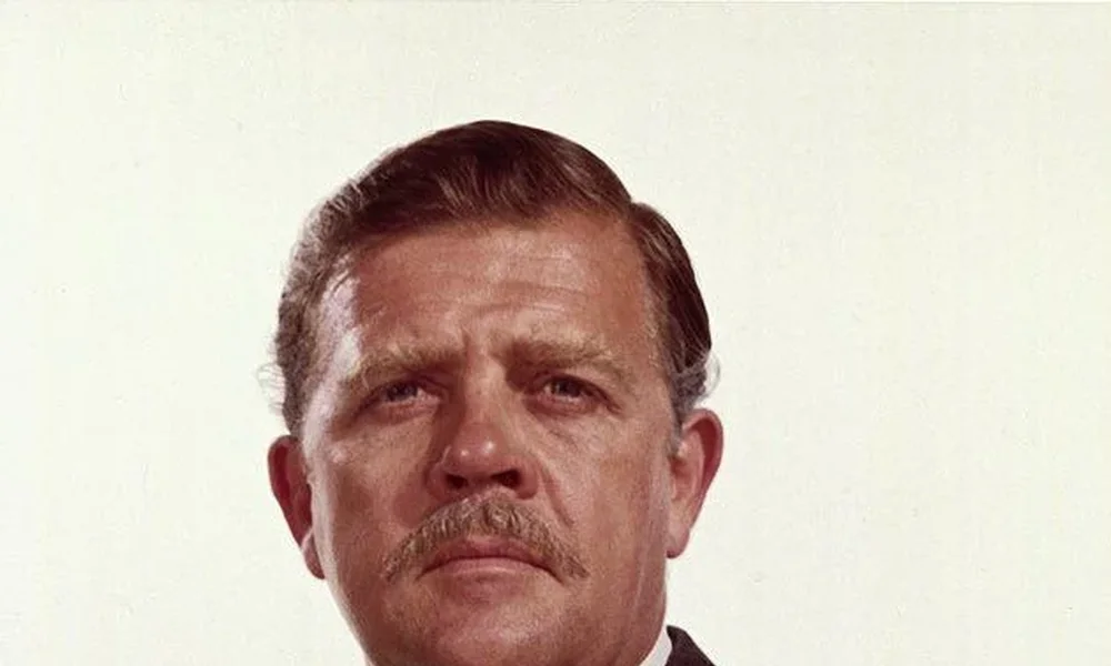 Pat Hingle - Image 1