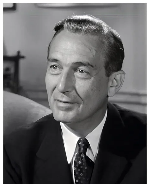 Paul Lukas - Biography, Age, Net Worth, Career & Family Cost of Becoming