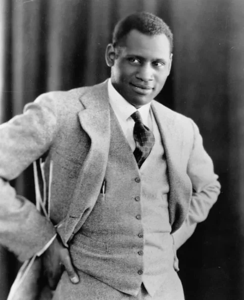 Paul Robeson - Biography, Age, Net Worth, Career & Family Favourites