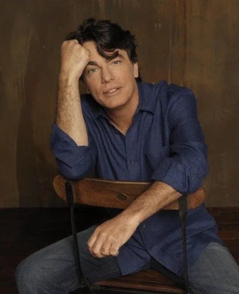 Peter Gallagher - Biography, Age, Net Worth, Career & Family Cost of Becoming
