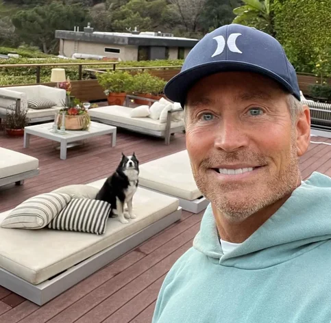 Peter Jacobson - Biography, Age, Net Worth, Career & Family Favourites