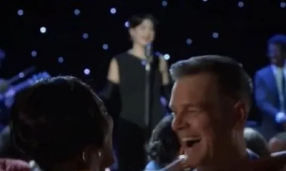 Peter Krause - Image 1