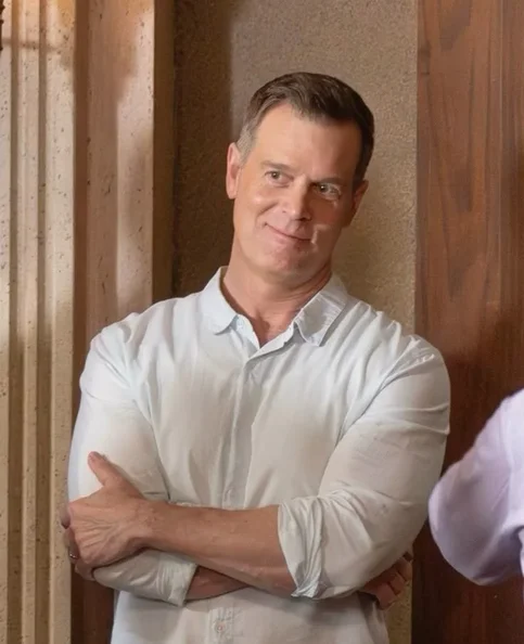 Peter Krause - Biography, Age, Net Worth, Career & Family Emotional Geography