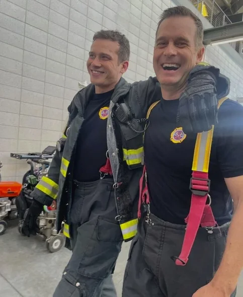 Peter Krause - Biography, Age, Net Worth, Career & Family Timeline