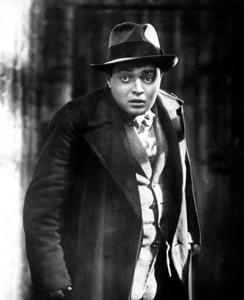 Peter Lorre - Biography, Age, Net Worth, Career & Family Cost of Becoming