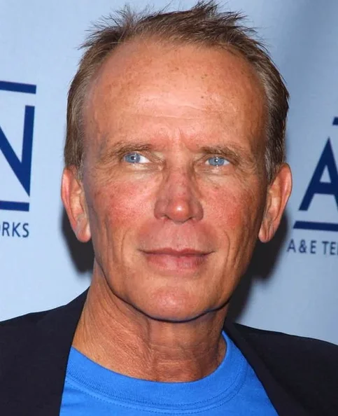 Peter Weller - Biography, Age, Net Worth, Career & Family Cost of Becoming