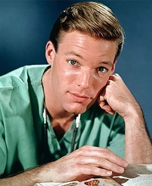 Richard Chamberlain - Biography, Age, Net Worth, Career & Family Timeline