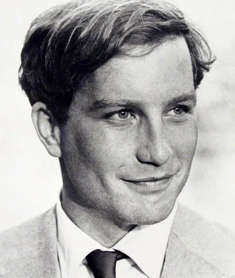 Richard Dreyfuss - Biography, Age, Net Worth, Career & Family Cost of Becoming