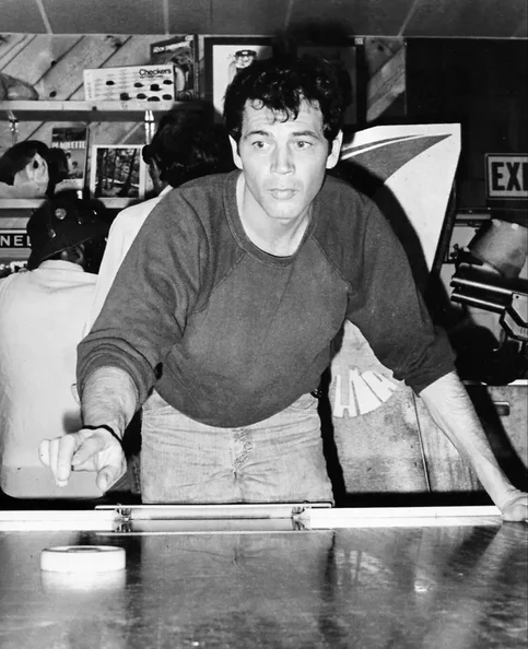 Robert Forster - Biography, Age, Net Worth, Career & Family Cost of Becoming