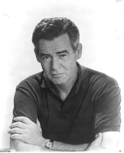 Robert Ryan - Biography, Age, Net Worth, Career & Family Cost of Becoming