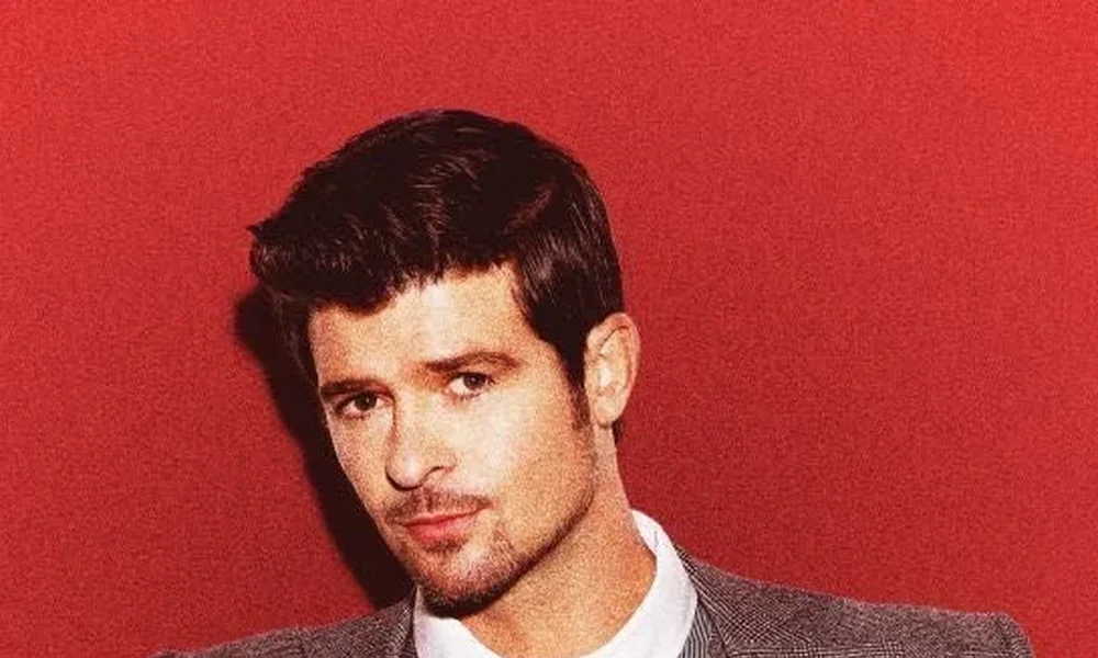 Robin Thicke - Image 1