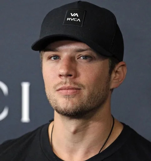 Ryan Phillippe - Biography, Age, Net Worth, Career & Family Timeline