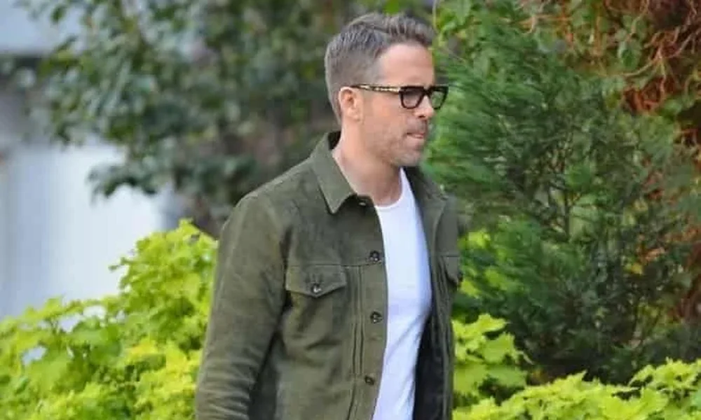 Ryan Reynolds - Image 1