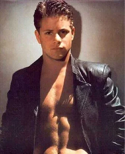 Sean Astin - Biography, Age, Net Worth, Career & Family Favourites