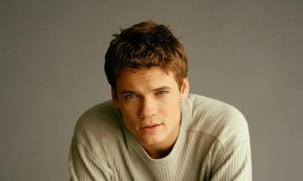 Shane West - Image 1