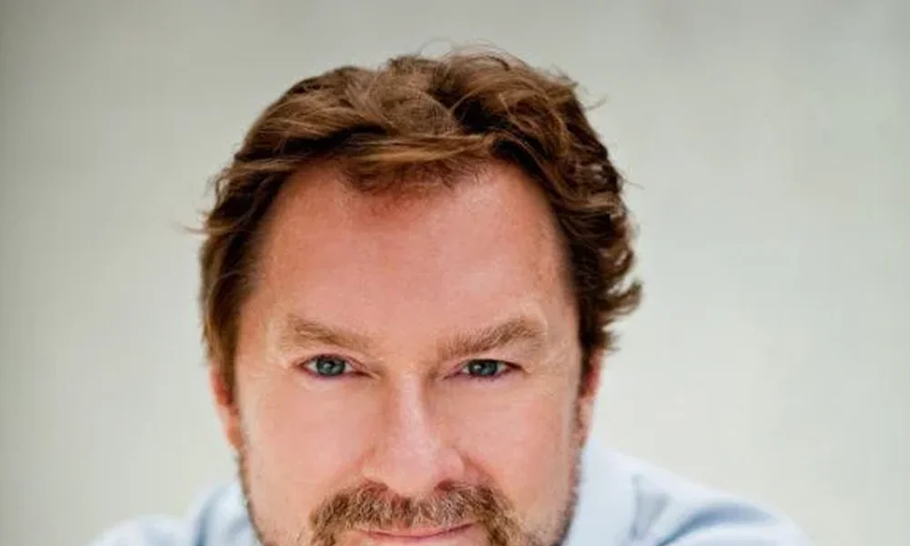 Stephen Root - Image 1