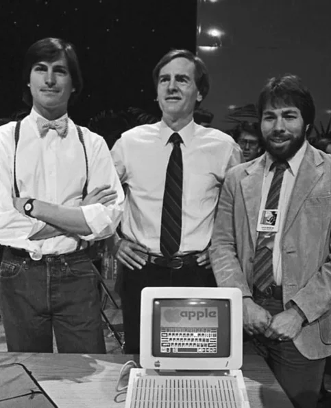 Steve Wozniak - Biography, Age, Net Worth, Career & Family Favourites