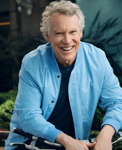 Tate Donovan - Biography, Age, Net Worth, Career & Family Cost of Becoming