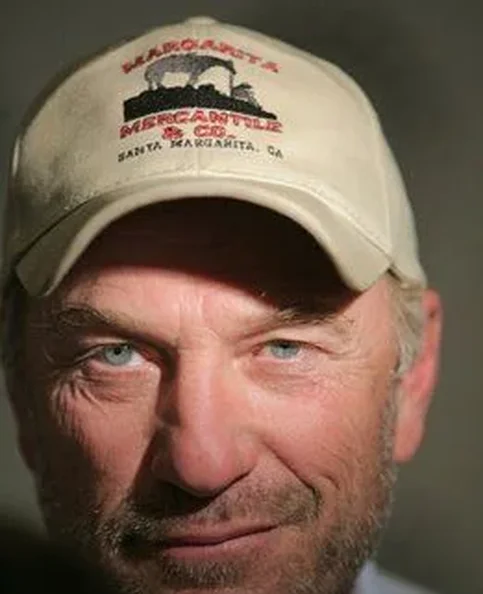 Ted Levine - Biography, Age, Net Worth, Career & Family Cost of Becoming