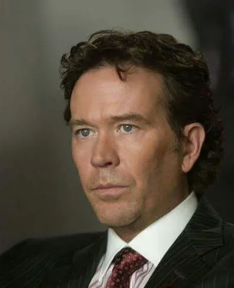 Timothy Hutton - Biography, Age, Net Worth, Career & Family Timeline