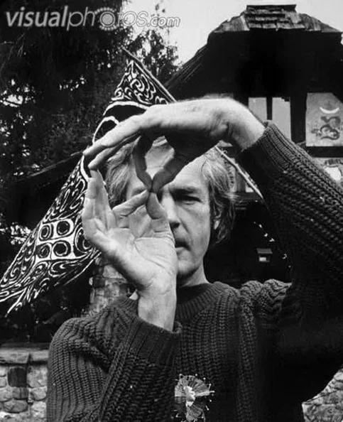 Timothy Leary - Biography, Age, Net Worth, Career & Family Favourites