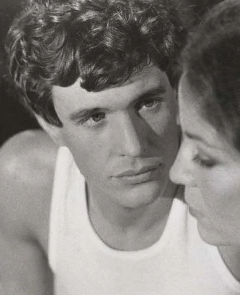 Tom Berenger - Biography, Age, Net Worth, Career & Family Favourites