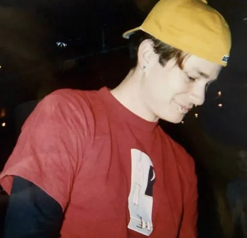 Tom DeLonge - Biography, Age, Net Worth, Career & Family Emotional Geography