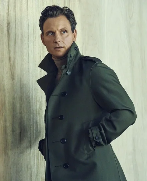 Tony Goldwyn - Biography, Age, Net Worth, Career & Family Cost of Becoming