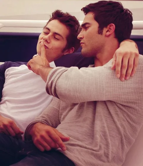 Tyler Hoechlin - Biography, Age, Net Worth, Career & Family Cost of Becoming