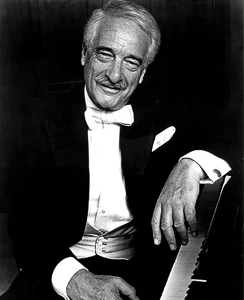 Victor Borge - Biography, Age, Net Worth, Career & Family Favourites