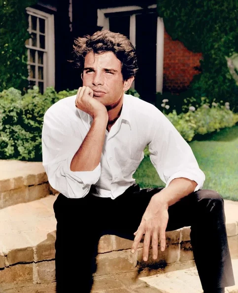 Warren Beatty - Biography, Age, Net Worth, Career & Family Cost of Becoming